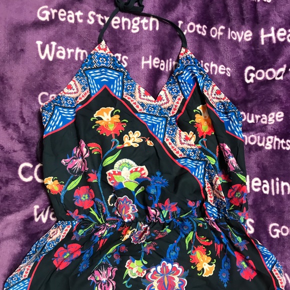 Jealous tomato halter top - Picture 1 of 3